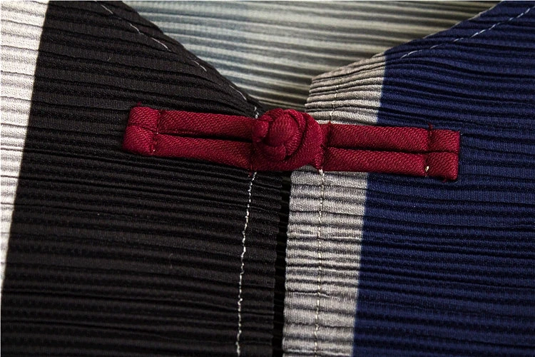 MIYAKE fold весенний и осенний Корейский темперамент Тренч большой размер свободная ветровка Женская длинная красная