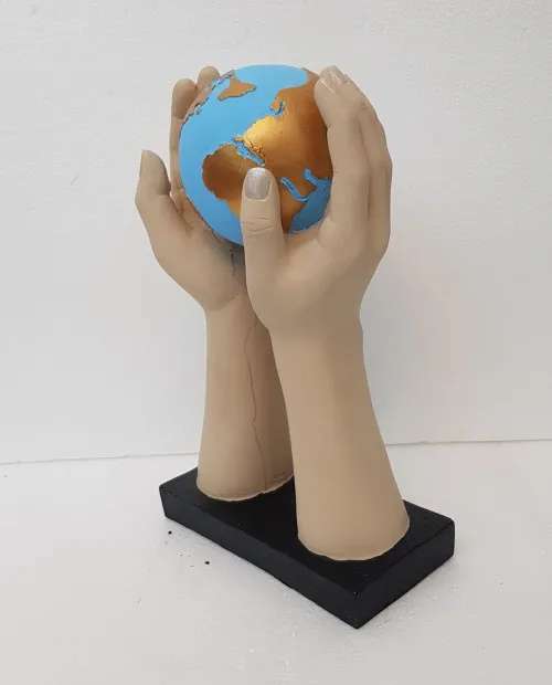 

EU HOME DECORATION AROSE WORLD HOLDING HANDS SCULPTURE TRINKET OFFICE HOME DECOR