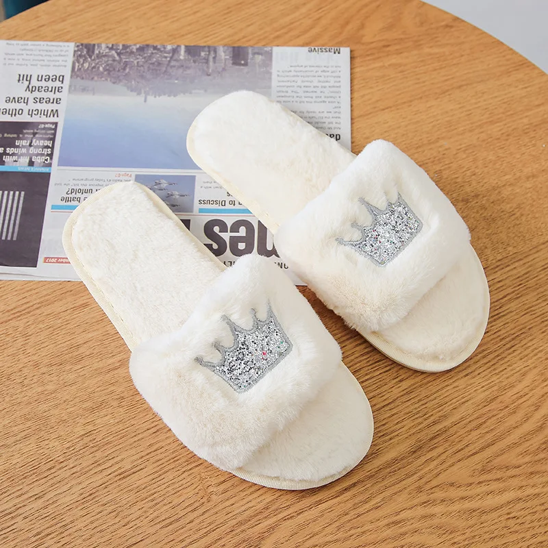 Г., корейские плюшевые хлопковые тапочки новые женские зимние меховые туфли на плоской подошве женские дизайнерские Роскошные шлепанцы с вышивкой, украшенные блестками, украшенные мехом короны - Цвет: Белый