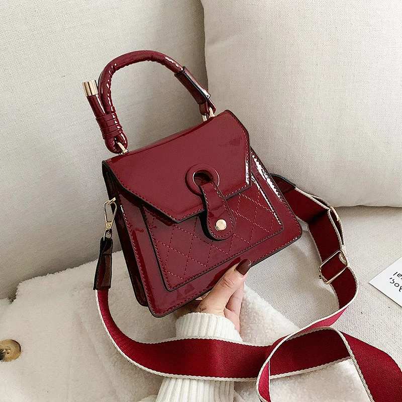 

Patent Leather Bright Surface Shoulder Bag Women's 2020 Spring New Style Fashion Trapezoid Versatile Broadband Shoulder Bag Hand