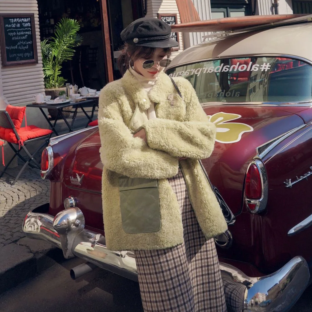 

Photo Shoot INS Hipster Light Green ke li rong Crew Neck Fur Lambs Wool Woolen Jacket Women's Autumn And Winter