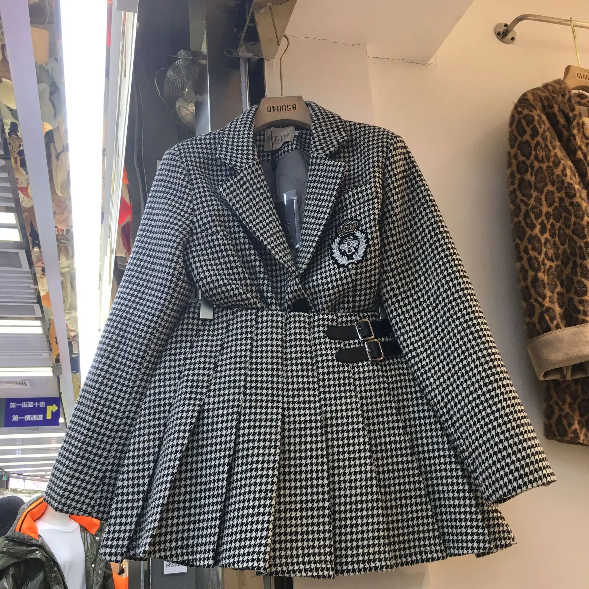 

Autumn And Winter Suit Collar Thousands of Birds Loose-Fit Padded Woolen Jacket High-waisted Anti-Exposure Pleated Skirt Two-Pie