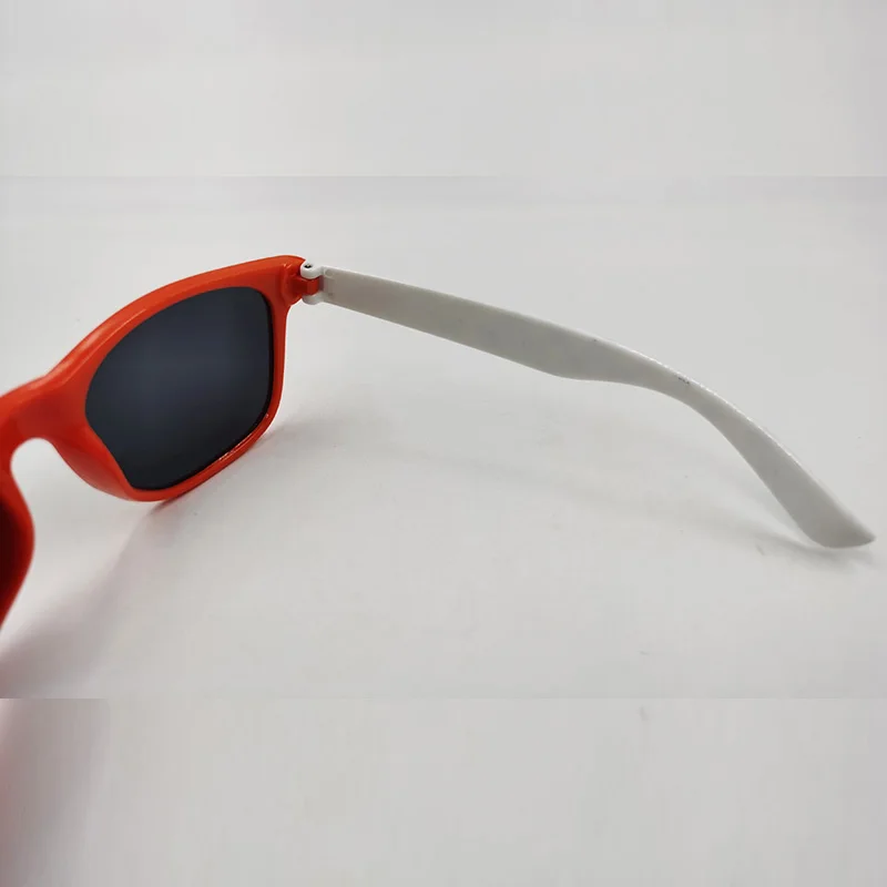 2020 Новые квадратные солнцезащитные очки с гвоздями женские Closeout оранжевые