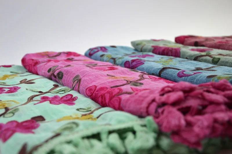 Высококачественный Женский вышитый хиджаб шарф с цветами хлопковые мусульманские платки хиджаб платок шарфы 10 шт./партия