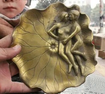 

307 Chinese Old Brass Carving Man and Woman Flower Shape Ashtray Statue