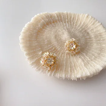 

Korean Earrings Snowflake Geometric Round Colorful Crystal Zircon Earrings Shell Flower Earrings Wedding Women Ear Ring Jewelery