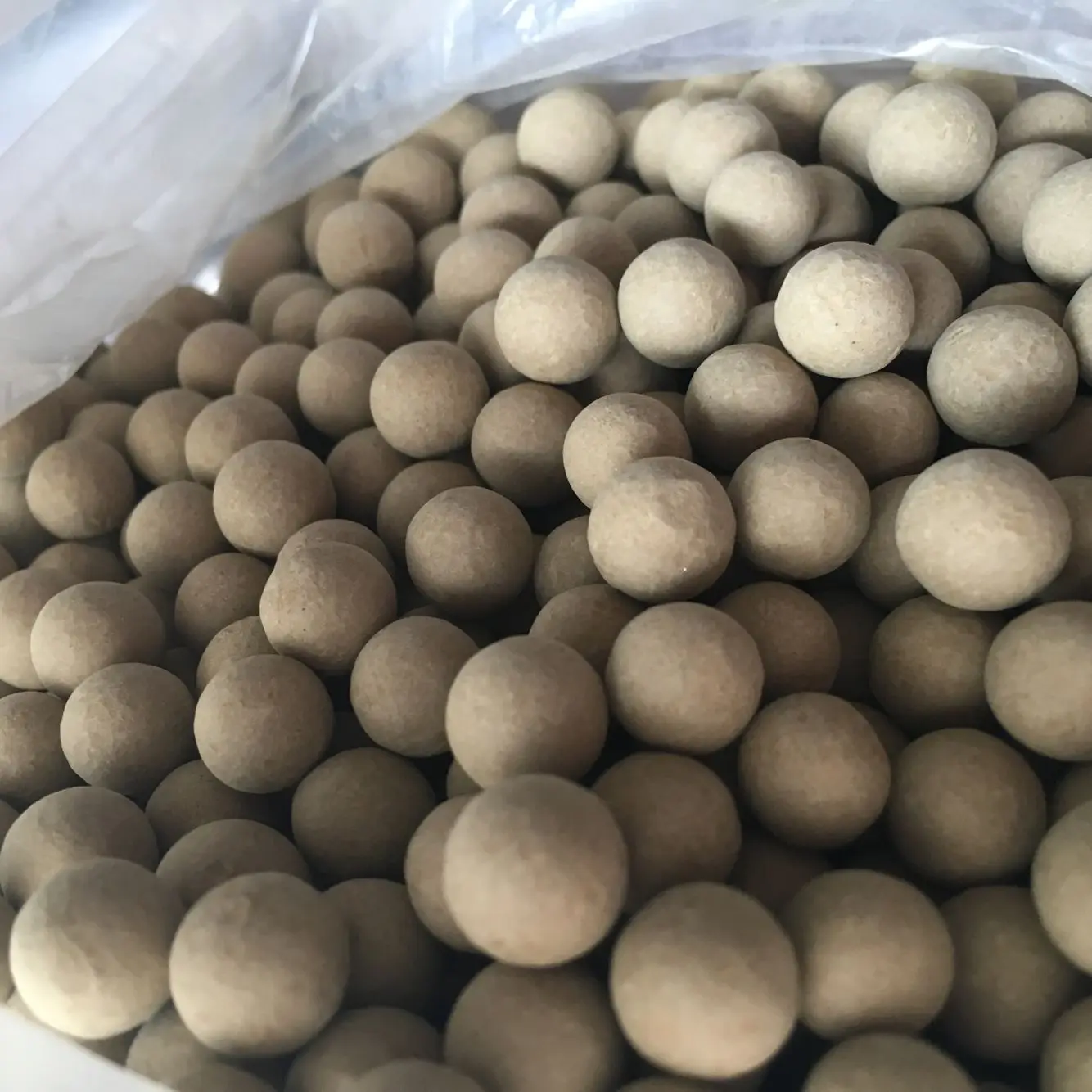 100pcs/pack Slingshot Mud Balls Beads for Hunting Sling Shot Catapult Ammo Description Image.This Product Can Be Found With The Tag Names Mud balls beads hunting, Paintball hunting balls, Paintball slingshot ammo, Wargame balls accessories