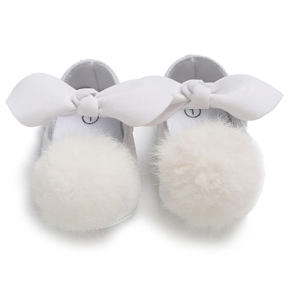 Обувь для новорожденных девочек противоскользящие туфли с бантиком и помпоном тапочки для малышей детская обувь для малышей