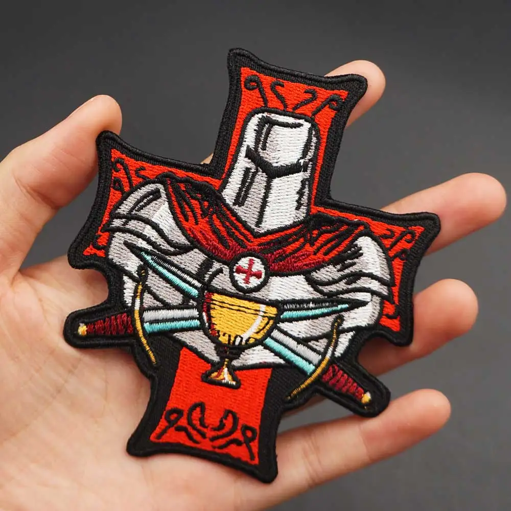 Patchion La Croix Des Templiers - Patch Rond, Fond Noir - Blanc Crochet Et Boucle - Patch/Badge/Emblème Brodé