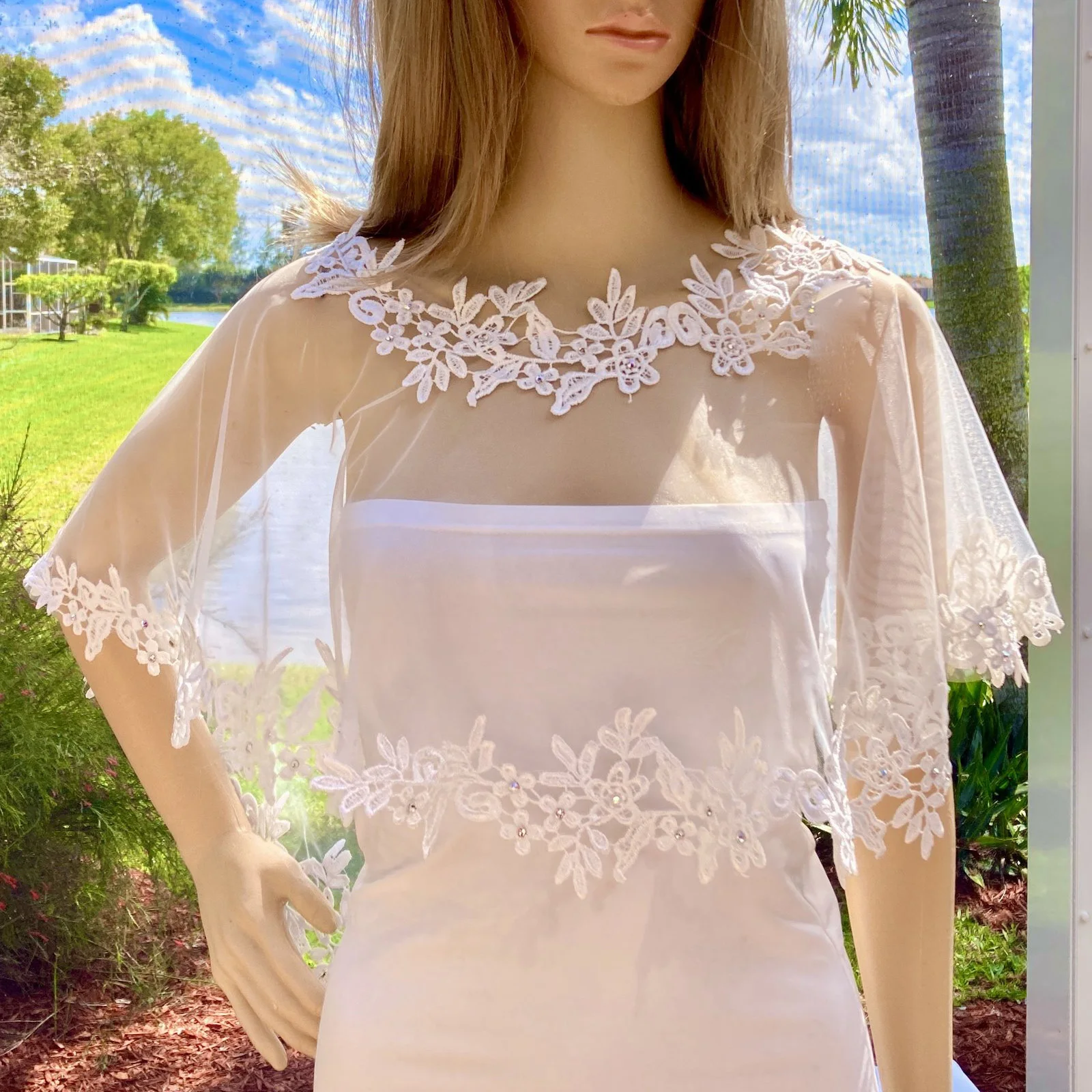 

Fshion Lace Appliques Crystal Wedding Boleros Bridal Cape White Ivory Party Accessories Wedding Shawl Bride Shrug