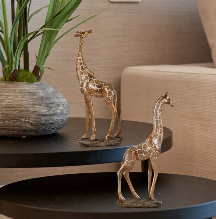 

34Cm High Wild Animals Sculpture Creative Modern Resin African Giraffet Ornament Model Garden Statue Home Decorations Gifts