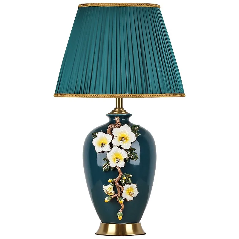 

American Luxury Ceramic Table Lamp Hotel Living Room Bedroom Study Bedside Lamp Color Flower Green Table Lamp Fabric Lampshade
