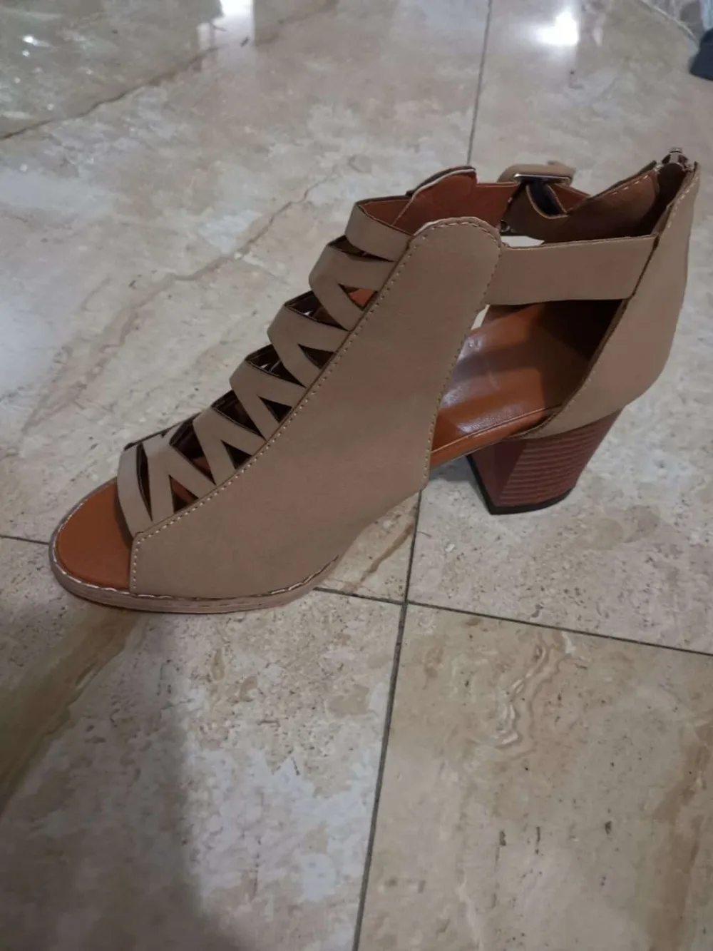 11049921035_1093092662