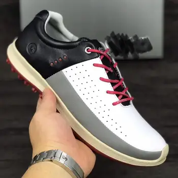 

Golf shoes