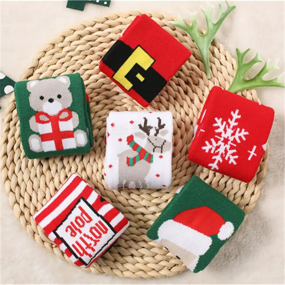 

1 pair colored cotton red socks three-dimensional cartoon christmas socks cute Japanese ladies socks for autumn and winter socks