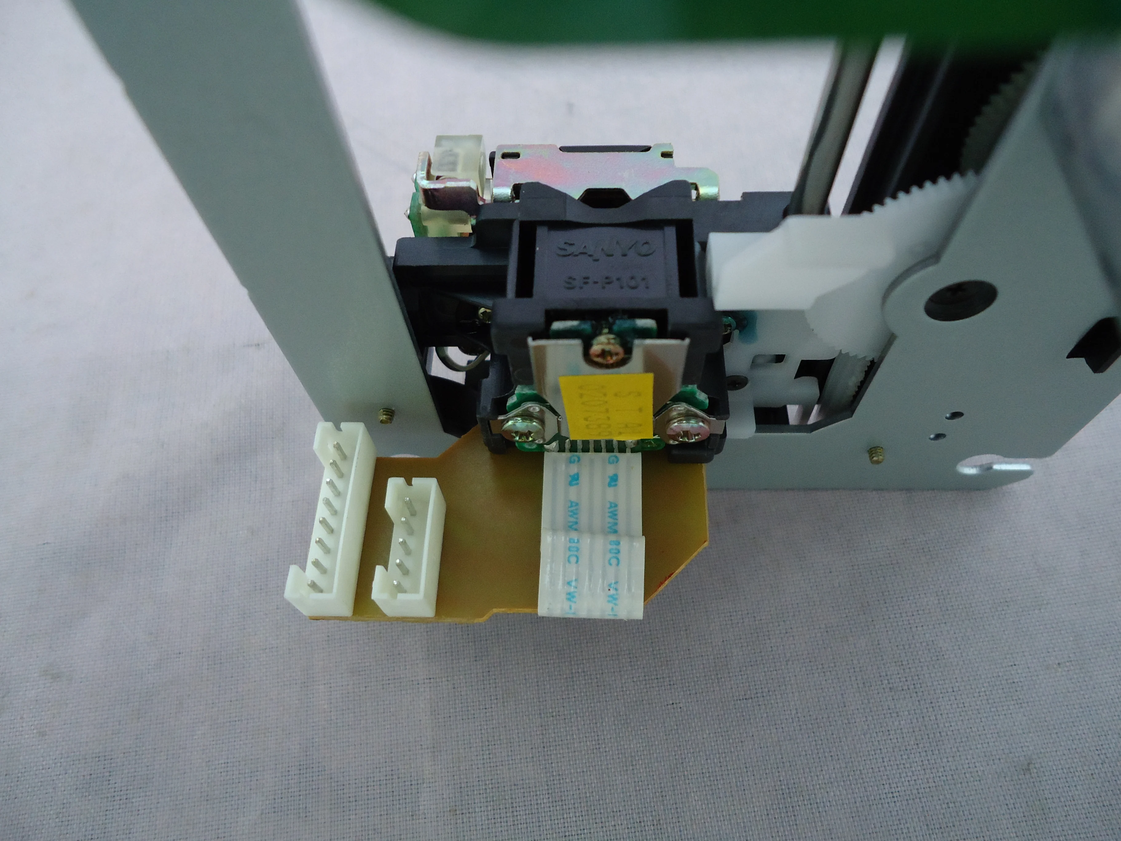 Original Sanyo SF-P101N 5/8P SF-P101(5Pin + 8Pin) Double row plug with Mechanism SFP101N/SFP101 for Homely CD player laser lens cd player laser lens