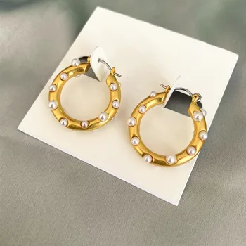 

Europe and the United States Ornament U-Shaped Earrings Pearl Inlaid Matte Gold Design Ear Stud