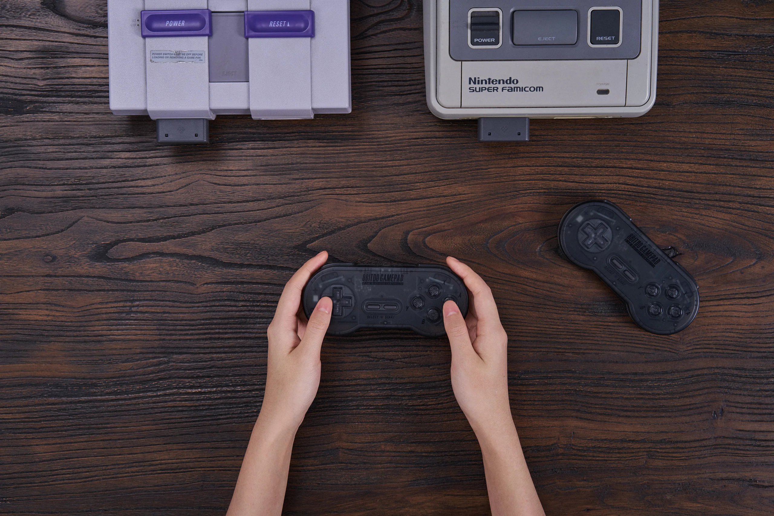 8BitDo SN30 2.4G Wireless Gamepad for Original SNES/SFC (SN/SF/Transparent Edition) - Super NES