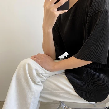 

Men Elastic Fold Material Short Sleeve Loose T-shirt Male Women Japan Korea Streetwear Fashion Retro Fashion Hip Hop Tees Shirts