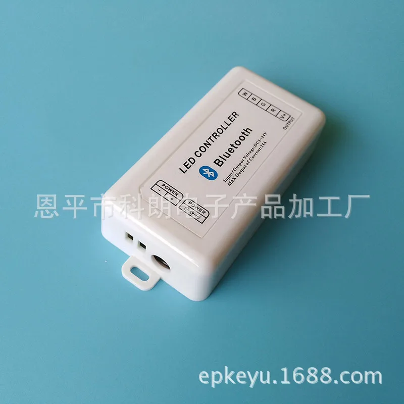 12V216W мобильный телефон Bluetooth APP умный контроллер RGB Красочная осветительная лента светодиодный контроллер напрямую от производителя