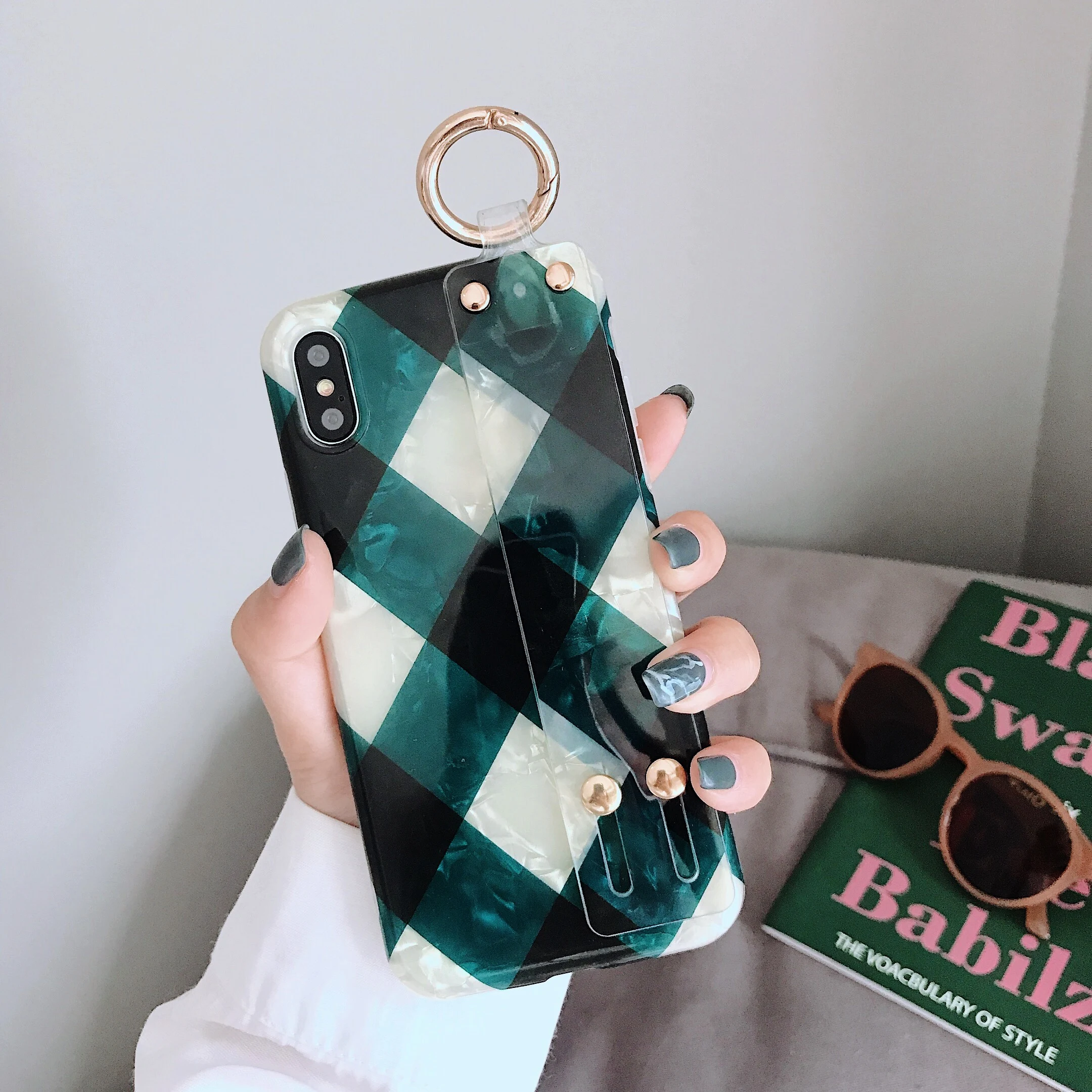 Rhombus shell wristband phone case for iPhone X XR XS Max 6 6plus 8 7 plus Anti-fall Back Case