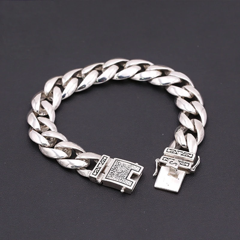 3923966172_2092824473