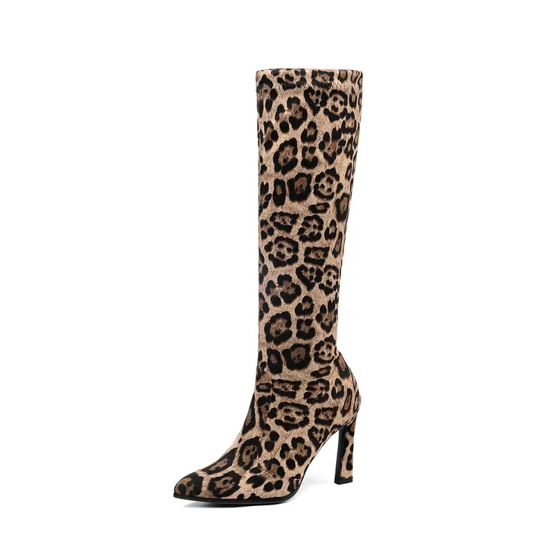 Apricot Leopard Eokkar/ г. Стильные высокие сапоги до бедра с леопардовым принтом зимняя обувь из флока без застежки на высоком каблуке женские сапоги до колена Size34-43 - Цвет: Apricot Leopard