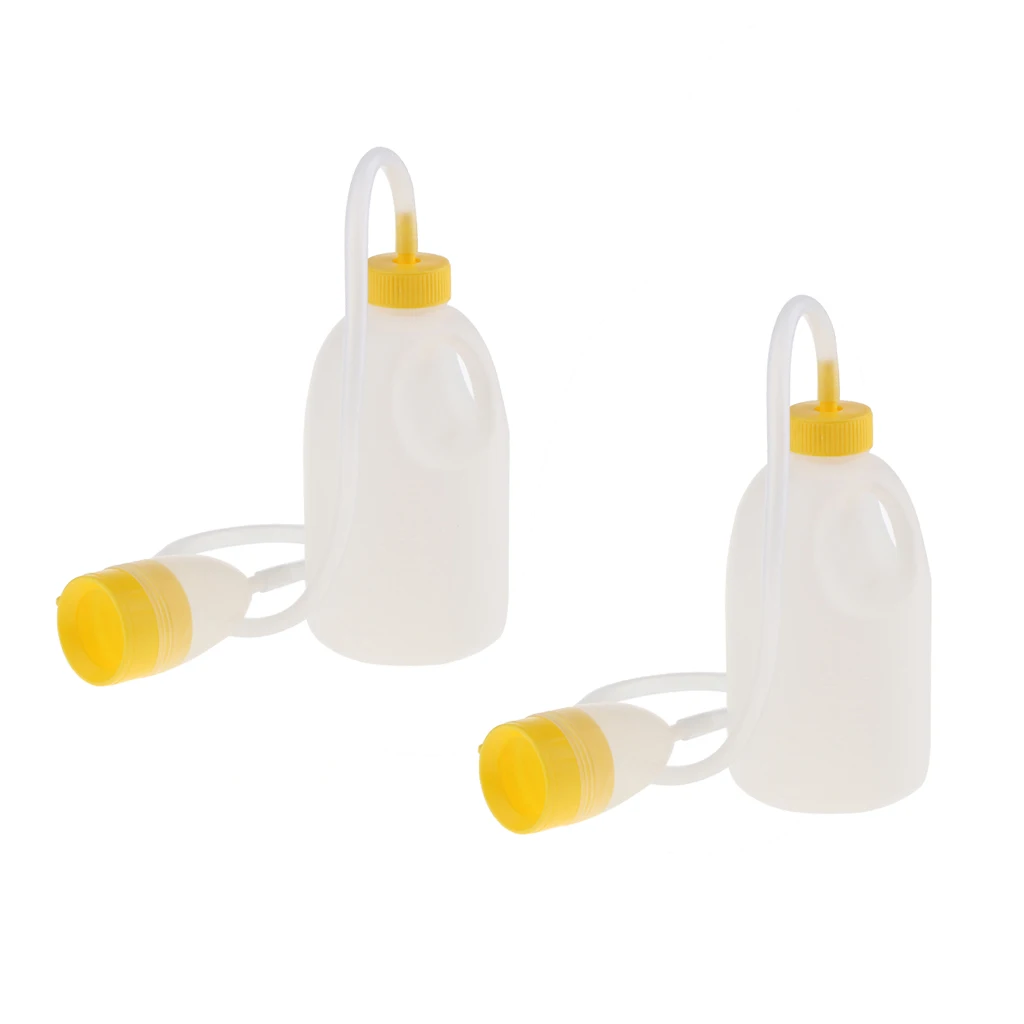 2 Pieces 1700ml Reusable Male Bed Pee Urinal Bottle Night Drainage Container