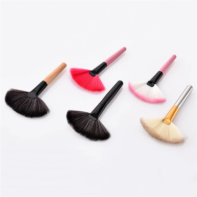 

1Pcs Soft Makeup Large Fan Brush Foundation Blush Blusher Powder Highlighter Brush Powder Dust cleaning brushes Cosmetic Tool