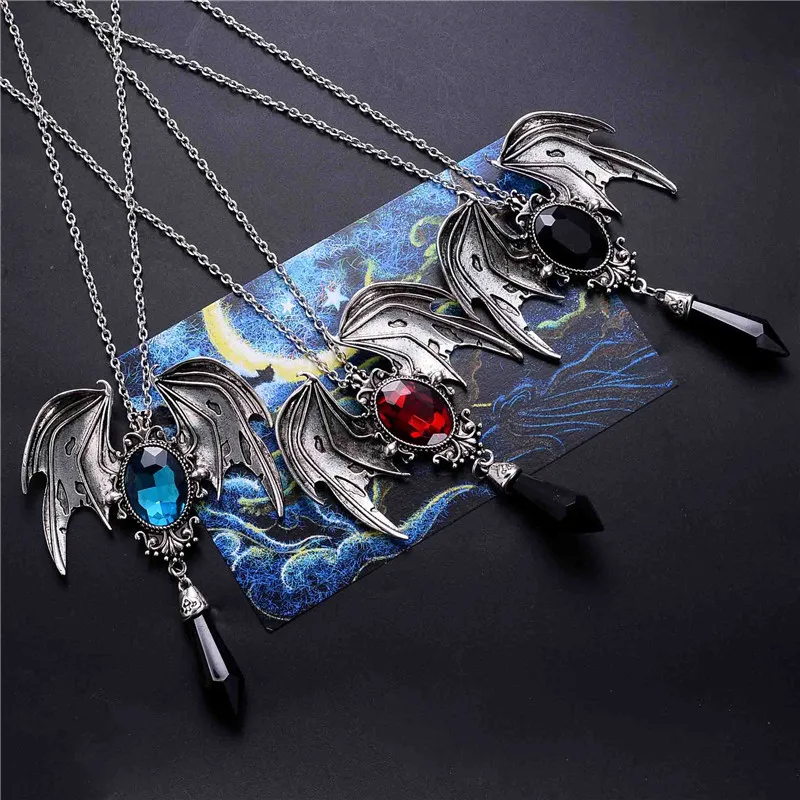 

Hot Sales Dark of Halloween Bat Wing Necklace Europe And America Retro Gothic Ruby Pendant