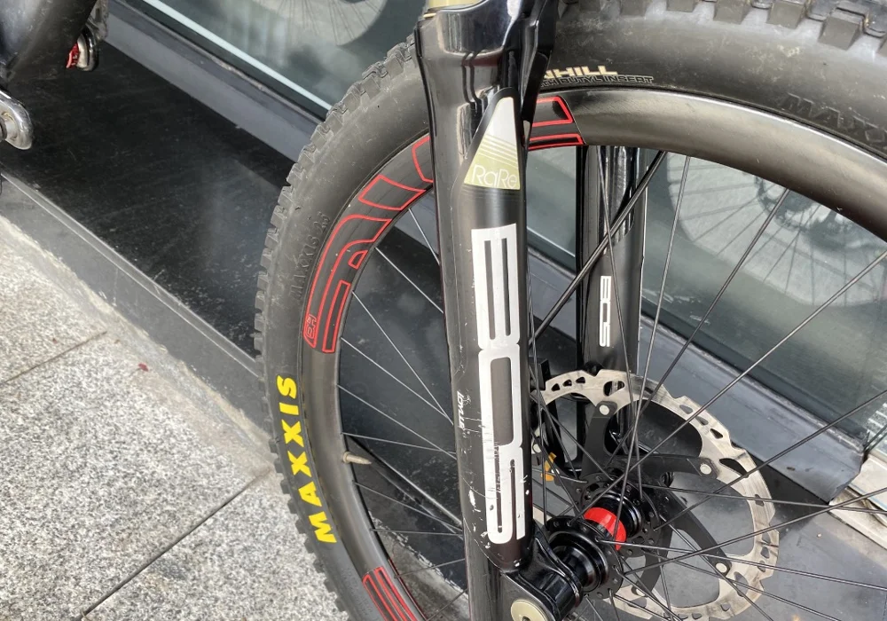 Used V10cc 26er M Size Dh Bike Bos Sram 