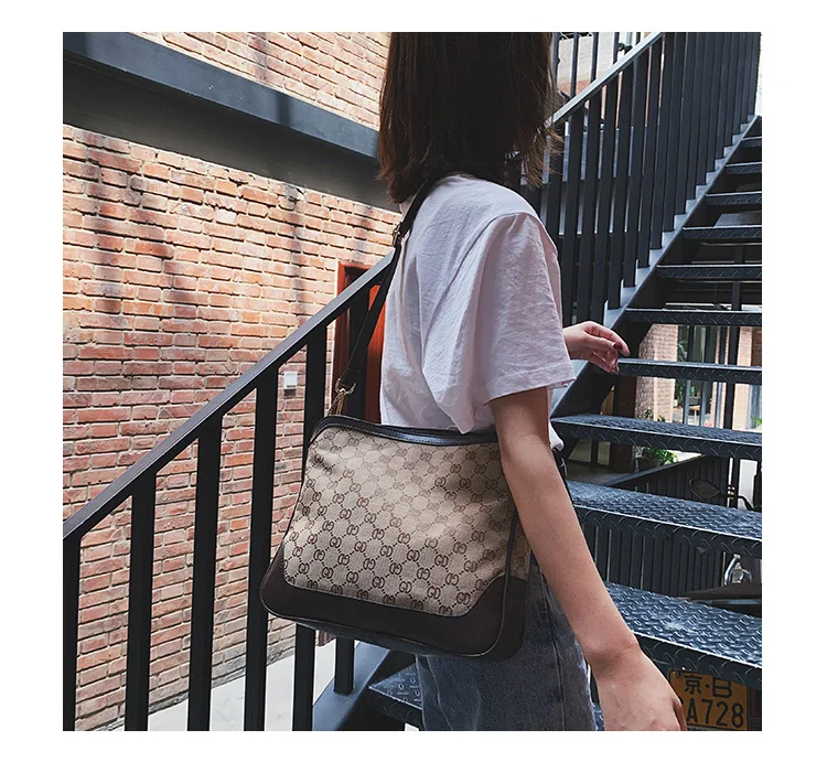 Онлайн женская сумка стиль ретро Большая вместительная сумка на плечо универсальная Повседневная дорожная сумка с буквенным принтом
