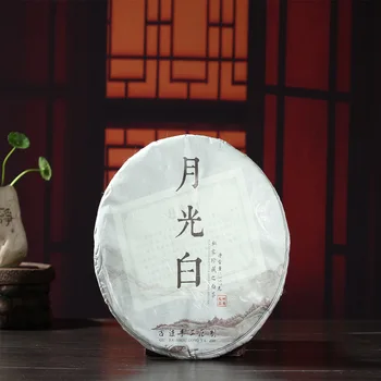 

Yunnan Menghai Pu'er Tea Tea Cake Raw Tea Seven Cake White Tea Moonlight White Tea Mellow 357G