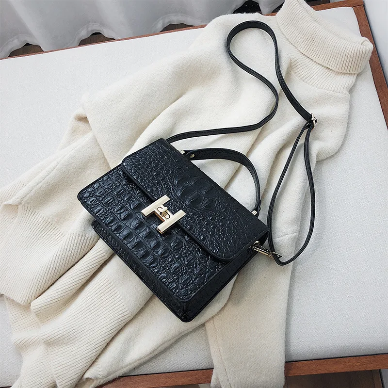 

2019 Winter New Style WOMEN'S Bag ou mei liang Color Snakeskin Print Hand Square Sling Bag Shoulder Bag