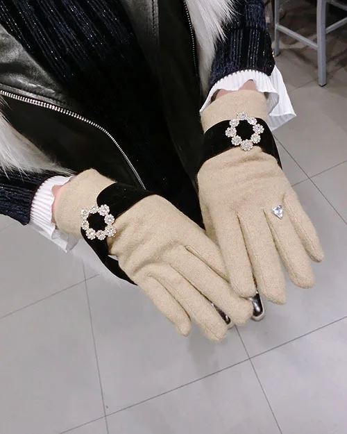 SP& CITY кашемировые перчатки с пряжками и кисточками для телефона, толстые теплые женские зимние перчатки, модные женские варежки с кольцом