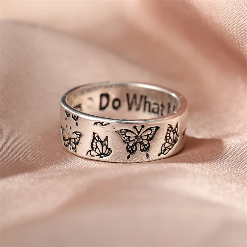 Korean Fashion Butterfly Rings for Women Punk Trendy Vintage Smooth Plum Blossom Chunky Ring Small Daisy Rings Couple Rings