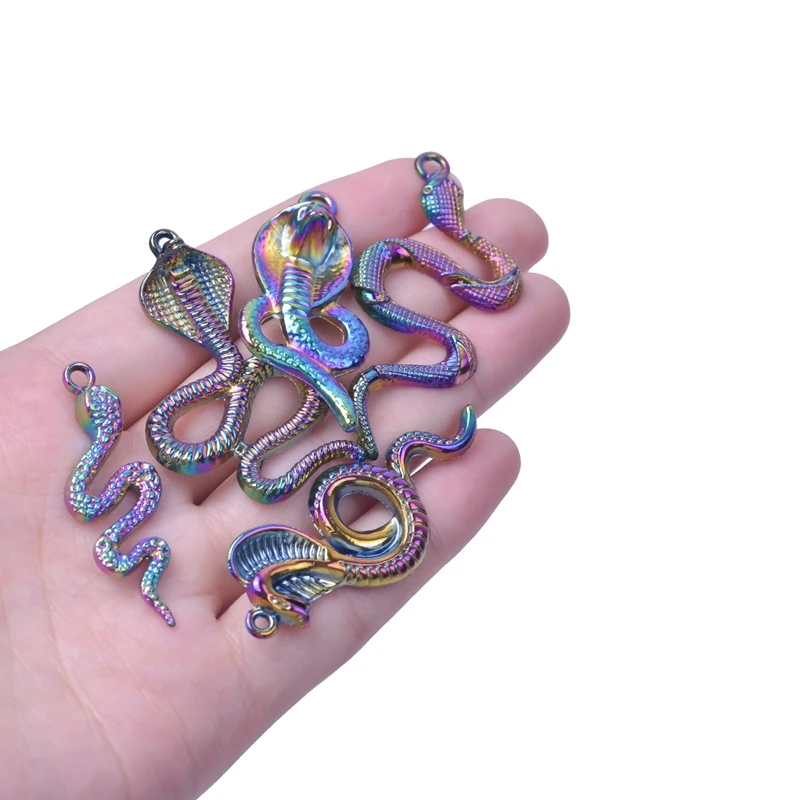 Ciondoli a forma di serpente cobra da 15*42 mm, placcati in argento antico, per realizzare gioielli fai da te fatti a mano in argento tibetano. - Italia