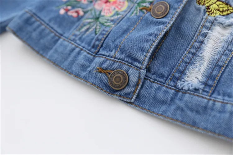 Benemaker/модные джинсовые куртки с вышивкой для девочек; детская верхняя одежда с цветочным принтом; хлопковая ветровка; пальто для малышей; детские джинсы с дырками; YJ044