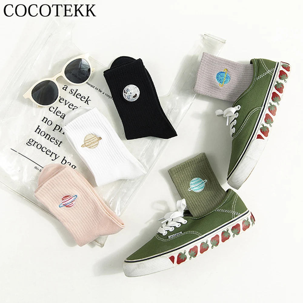 Женские носки новая зимняя мода Harajuku повседневные Kawaii забавные вышитые планеты космические носки мягкие хип хоп популярные уличные носки