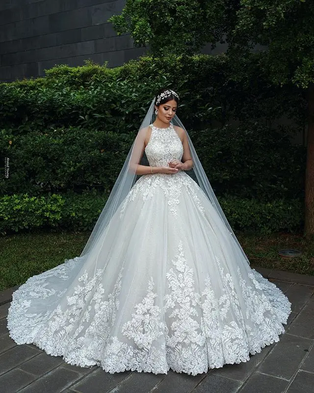 

2020 Luxury Long Bride Wedding Dresses A Line Sleeveless Buttons Muslim Bridal Wedding Gowns Plus Size Lace Vestido De Noiva