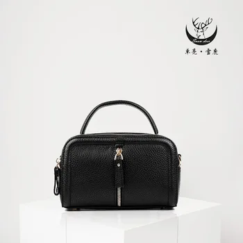 

Leather women's bag retro head leather women's slanted bag solid color small square bag Korean version of the fashion backpack