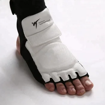 Vechtsport Taekwondo Gew Volwassen Kind Bescherm Handschoenen Voet Protector Enkel Ondersteuning Vechten Voetbeschermplaat Kickboksen Voet Sokken