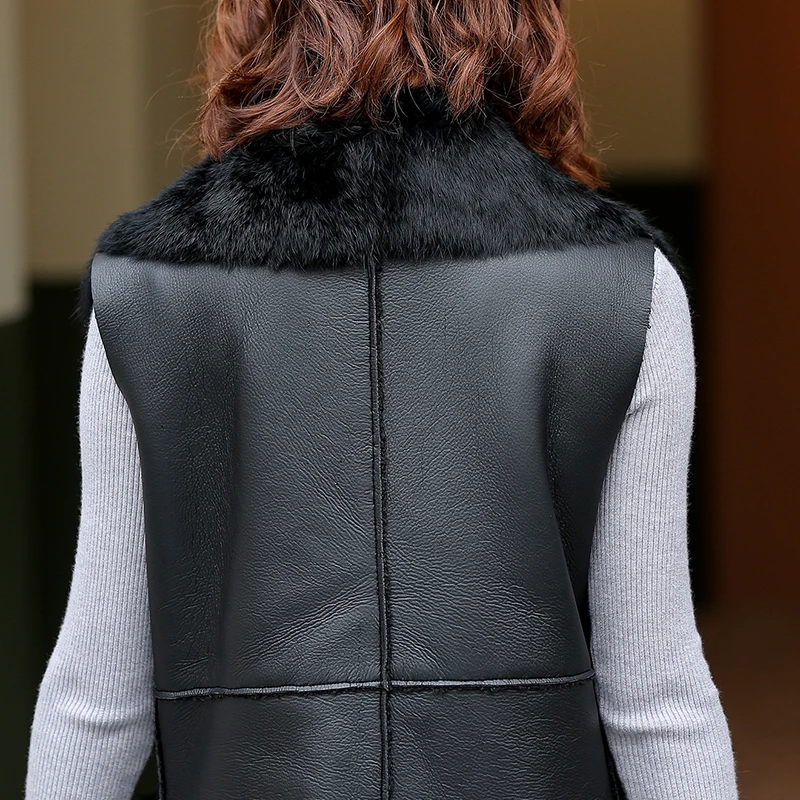 Fashion Winter Vest Coat Women Pocket Warm Tank Plus Size Long Oversized Big Pockets Horn Button Fur Vests Female Women Feminina