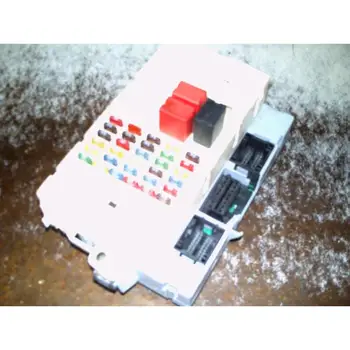 

51711428 switchboard Alfa Romeo 147 (190) Alfa Romeo Alfa 147 1.6 16v