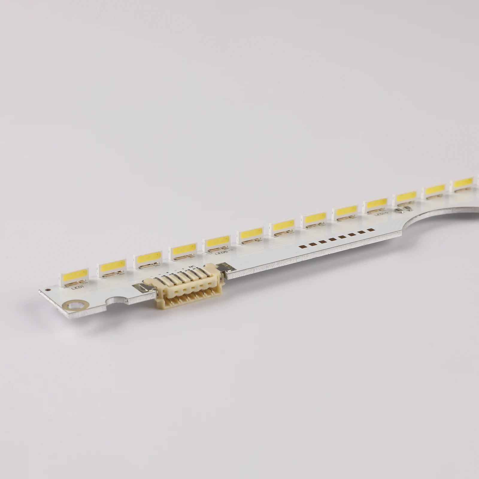 

6V LED Backlight strip 44 lamp For 2012svs32 7032nnb 2D V1GE-320SM0-R1 32NNB-7032LED-MCPCB UA32ES5500 UE32ES6557 UE32ES6307