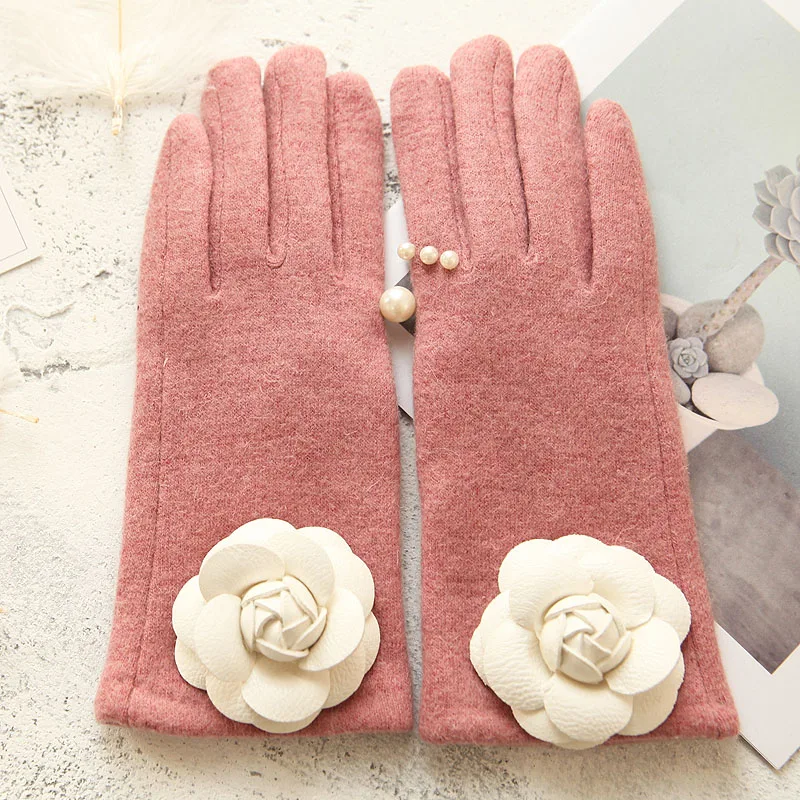 pink Новые зимние перчатки с толстым пухом из шерсти, милые женские перчатки с бусинами из белой камелии - Цвет: pink