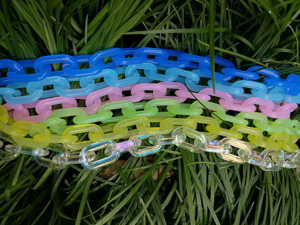 chain choker necklace