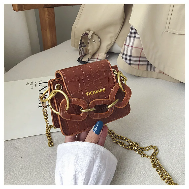 

Mini- Packet Woman 2019 Personality Chain Hand Bill Lading Shoulder Satchel