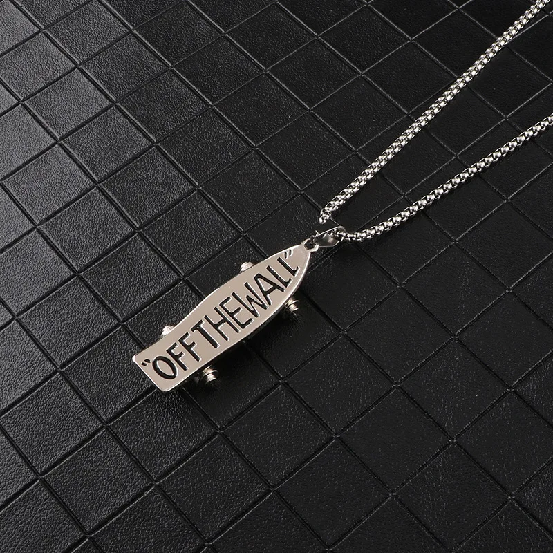 Collar con Colgante de Patineta con el Eslogan "OFF THE WALL" (Acero Inoxidable) H47a9ea1cfae84199abb5c4e1e794a3446