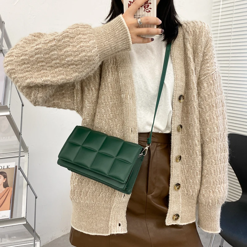 bolsa bolsas bolsa trasnversal bolsas de couro bolsa feminina bolsa feminina pequena bolsa feminina grande bolsa tira colo bolsa tira colo feminina bolsa feminina transversal bolsa sacola kit bolsa feminina bolsa feminina de couro bolsa feminina média bolsa feminina media bolsa feminina promoção bag mini bag bolsa feminina santa lolla